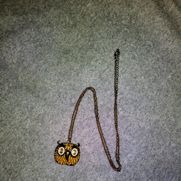 Vintage Owl Necklace - Picture 4 of 4